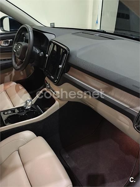 Usado Volvo XC40 Inscription 211 CV (155 kW) 2021 Azul SUV