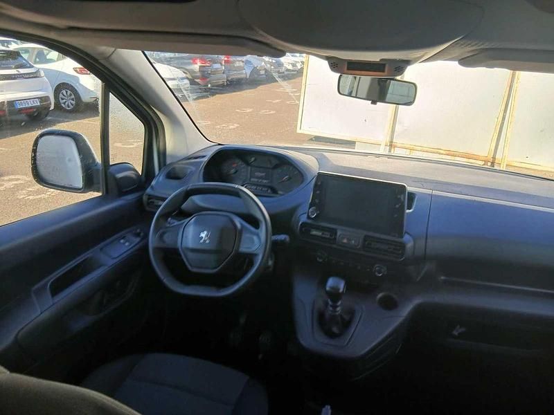 Usado Peugeot Rifter Active 100 CV (73 kW) 2021 Blanco Monovolumen