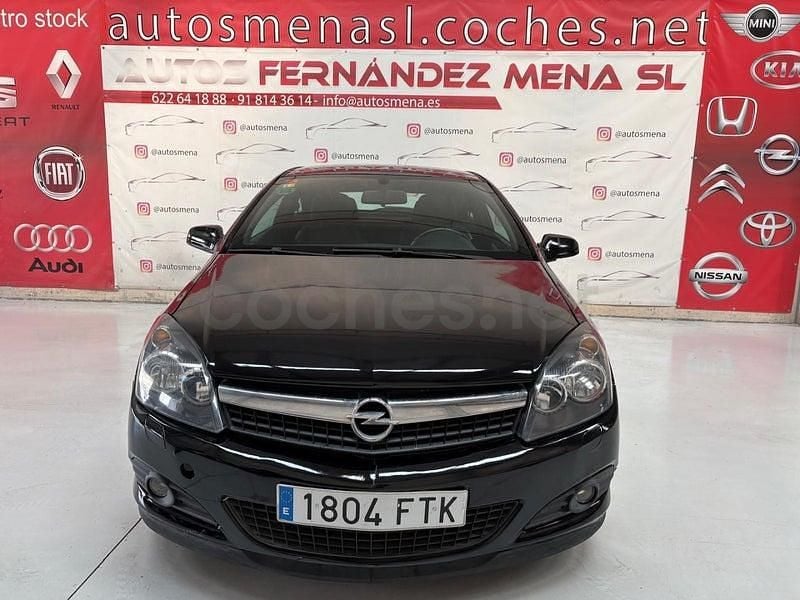 Usado Opel Astra GTC Sport 105 CV (77 kW) 2007 Negro Berlina