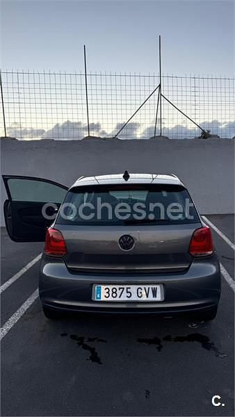 Usado VW Polo Advance 85 CV (62 kW) 2010 Negro Utilitario