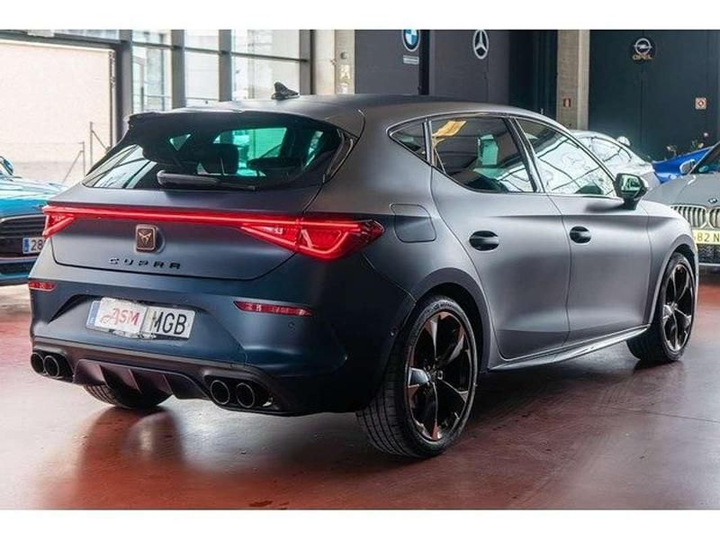 Usado Cupra Leon 190 CV (139 kW) 2023 Azul Utilitario