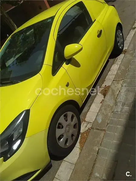 Usado Opel Corsa Business 75 CV (55 kW) 2017 Amarillo Utilitario