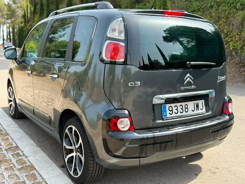 Usado Citroën C3 Picasso Feel 110 CV (80 kW) 2017 Gris / plata Monovolumen