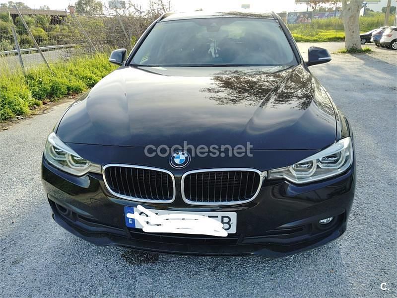 Usado BMW 318 150 CV (110 kW) 2017 Negro Familiar