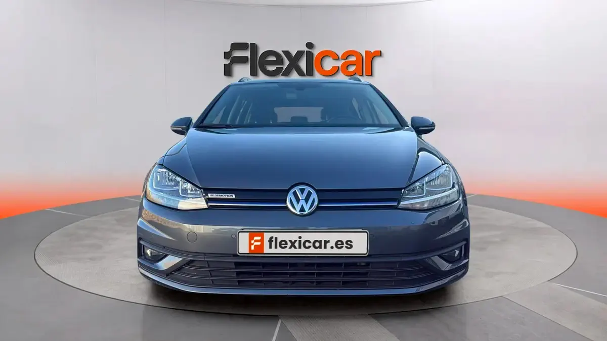Usado VW Golf VII Advance 131 CV (96 kW) 2020 Gris Familiar