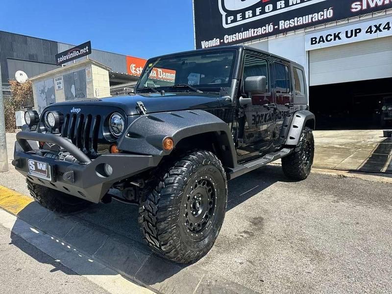 Usado Jeep Wrangler Unlimited Sahara 200 CV (147 kW) 2008 Negro SUV