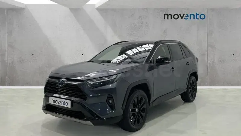 Usado Toyota RAV4 Hybrid Style 218 CV (160 kW) 2022 Gris / plata SUV