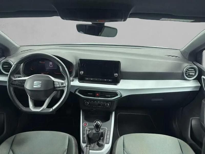 Usado Seat Ibiza 116 HP (85 kW) 2024 Cinzento Citadino