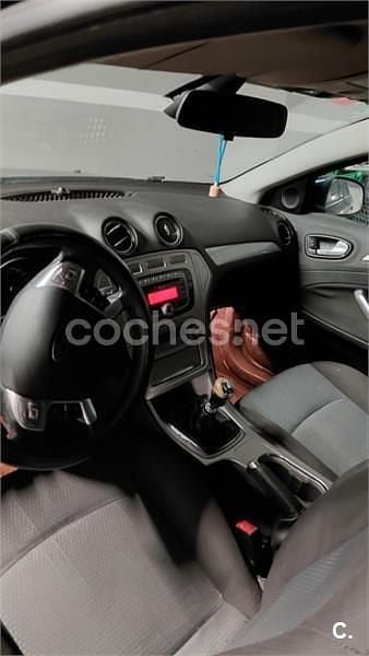 Usado Ford Mondeo Ambiente 125 CV (91 kW) 2007 Azul Berlina