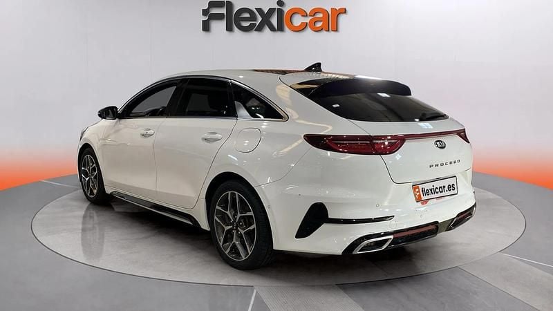 Usado Kia ProCeed GT-Line 120 CV (88 kW) 2019 Blanco Utilitario