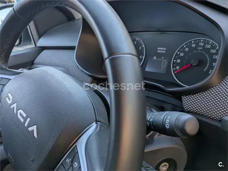 Usado Dacia Sandero Expression 101 CV (74 kW) 2023 Blanco Berlina