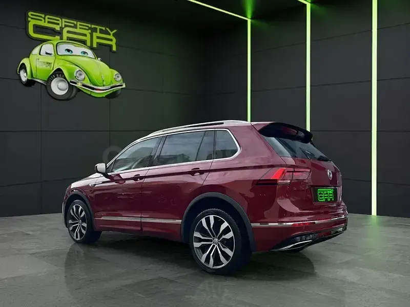 Usado VW Tiguan Sportline 240 CV (176 kW) 2017 Rojo SUV