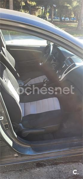 Gris / plata Usado 2010 Kia Ceed Plus Berlina | 3300 € - Imagen 1/4