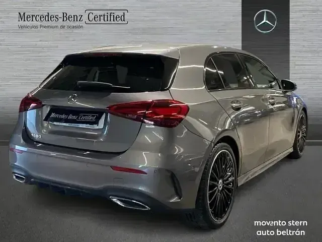 Usado Mercedes A180 136 CV (100 kW) 2025 Gris