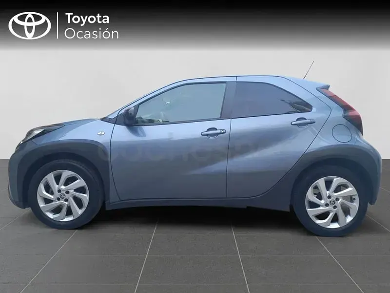 Usado Toyota Aygo X Play 72 CV (52 kW) 2024 Azul SUV