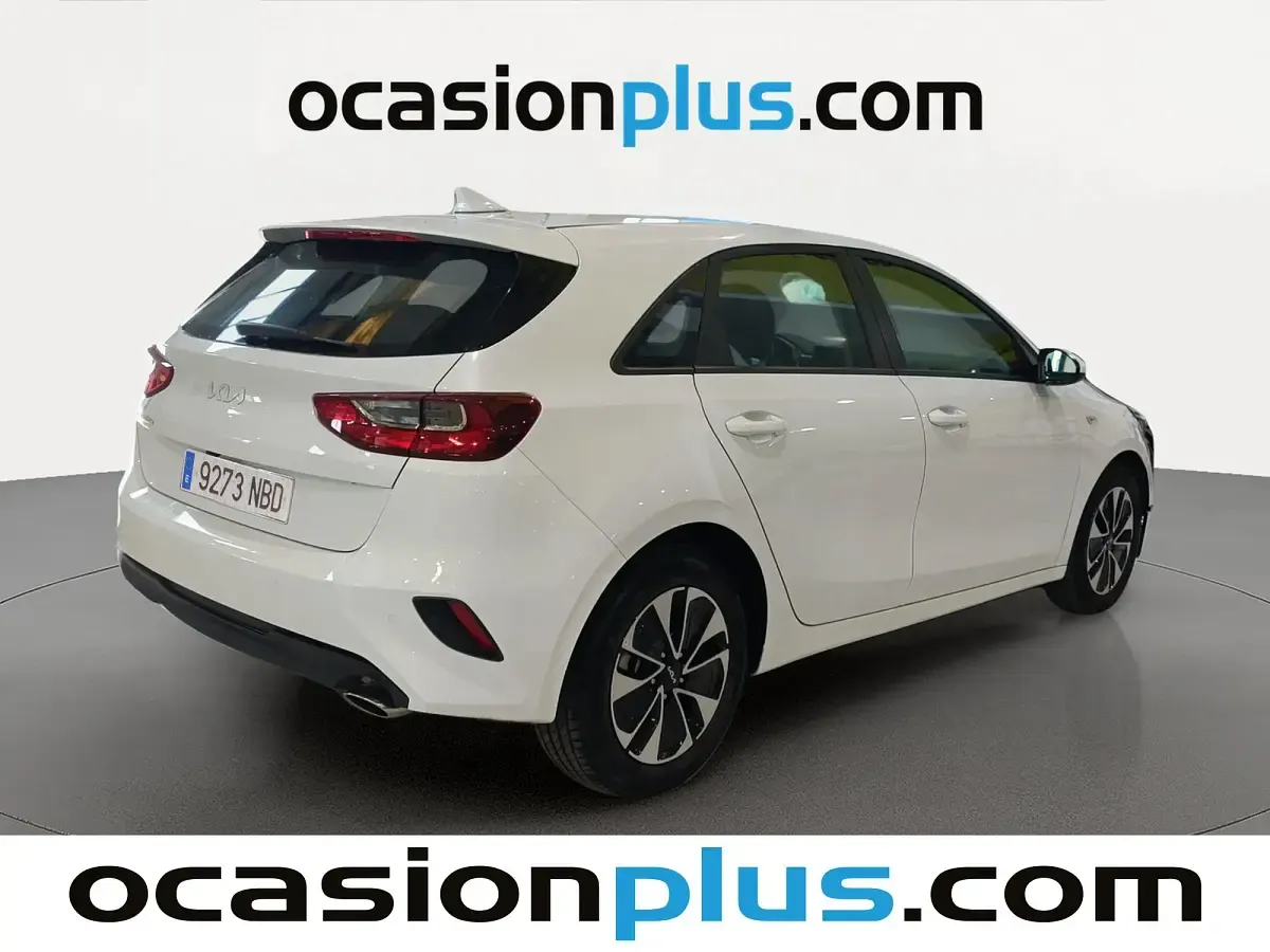 Usado Kia Ceed 101 CV (74 kW) 2025 Blanco Utilitario