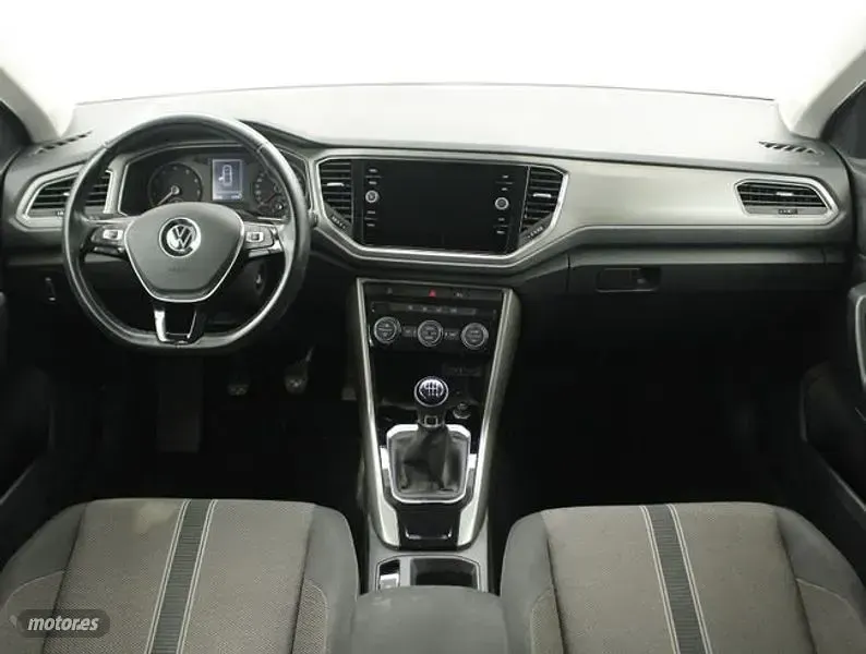 Usado VW T-Roc Advance 110 CV (80 kW) 2022 Blanco SUV
