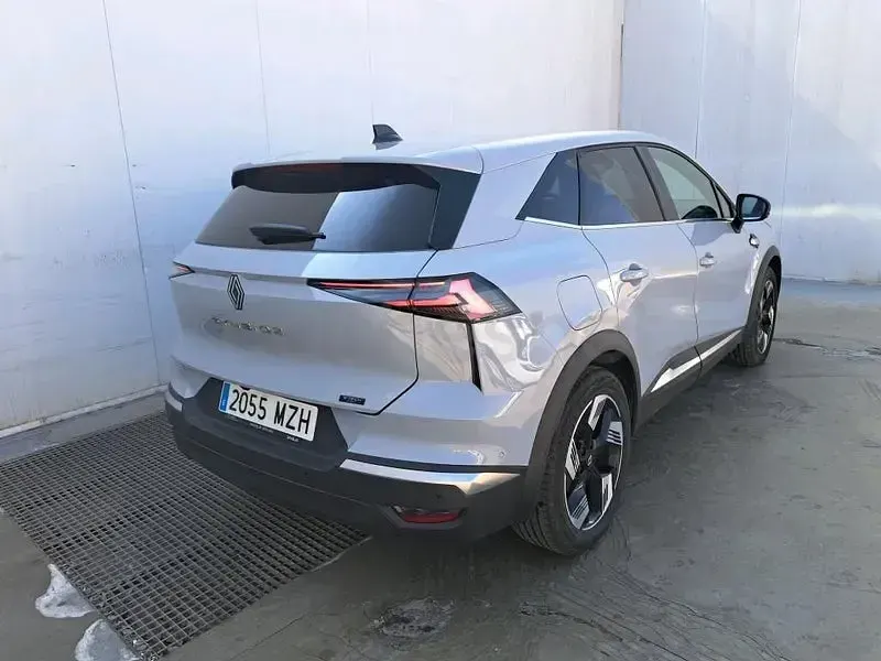 Usado Renault Symbioz Techno 145 CV (106 kW) 2025 Gris / plata SUV