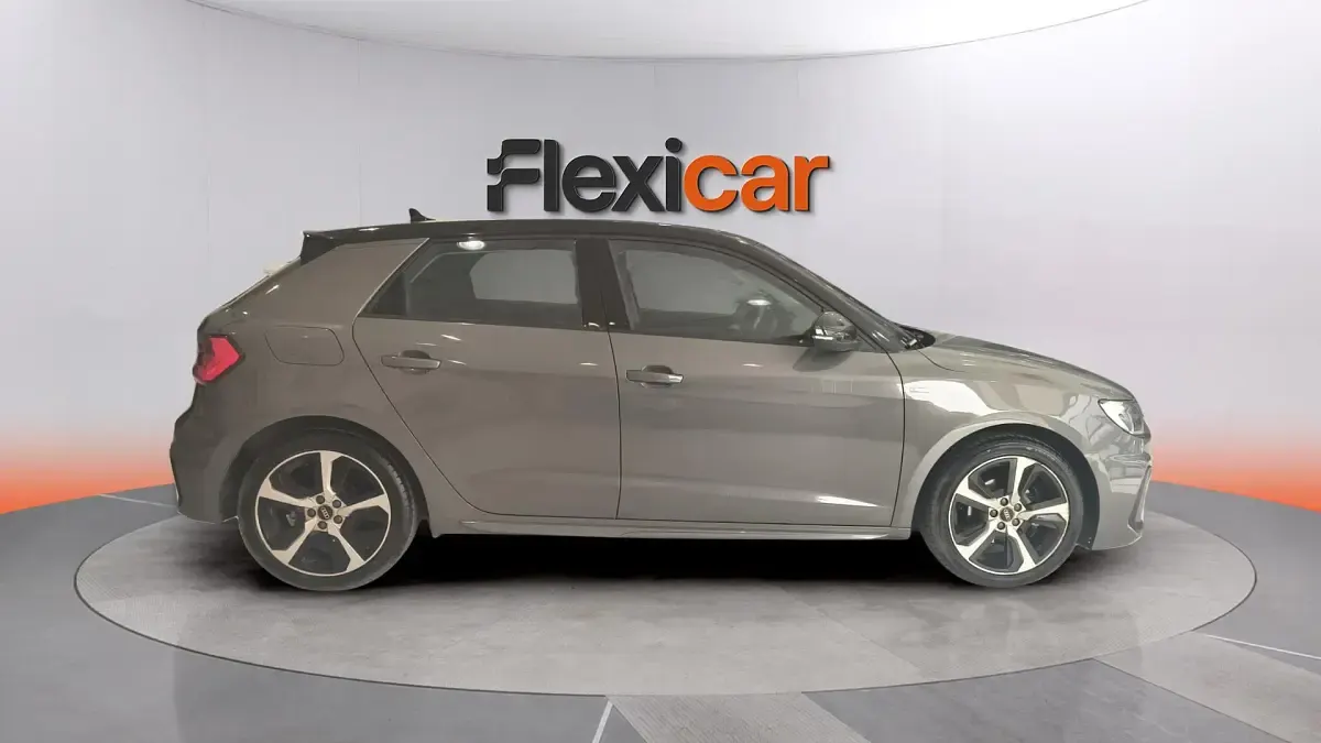 Usado Audi A1 Sportback S-Line 110 CV (80 kW) 2022 Gris Utilitario
