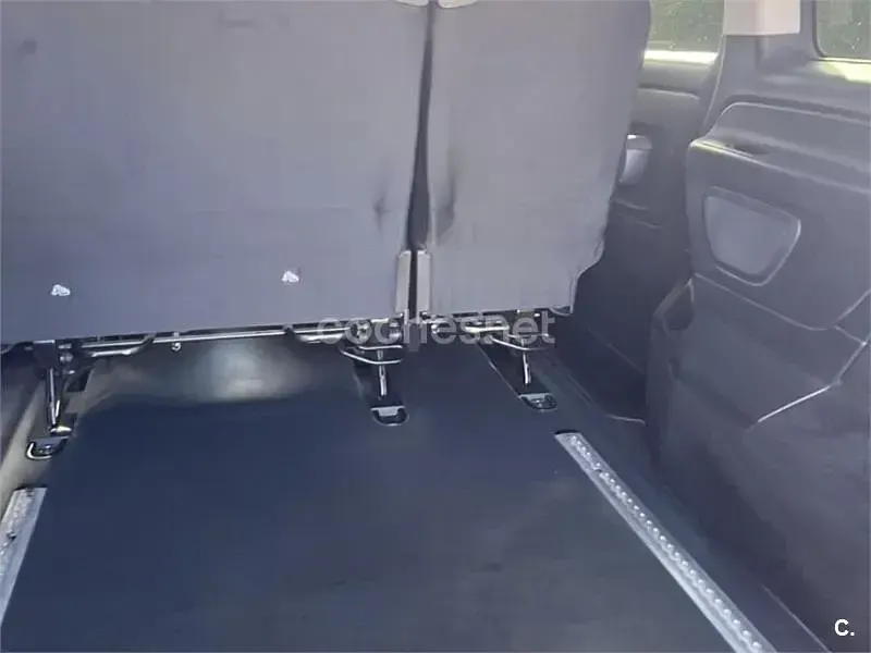 Usado Mercedes Vito Marco Polo 88 CV (64 kW) 2015 Amarillo Van