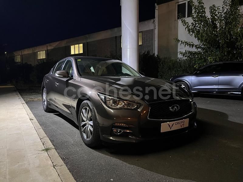 Marrón Usado 2015 Infiniti Q50 Berlina | 13.499 € (Precio justo) - Imagen 1/4