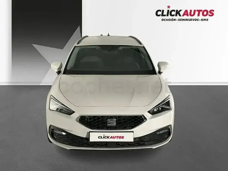 Usado Seat Leon Style 150 CV (110 kW) 2024 Blanco Familiar