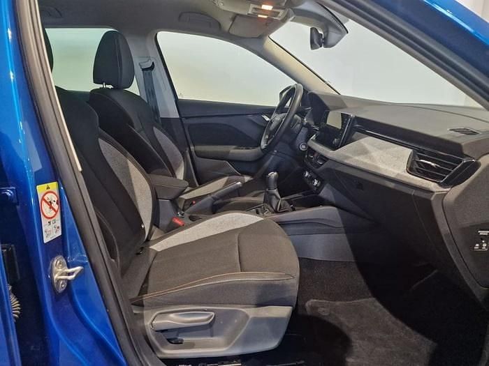 Usado Skoda Kamiq Selection 115 CV (84 kW) 2025 Azul SUV