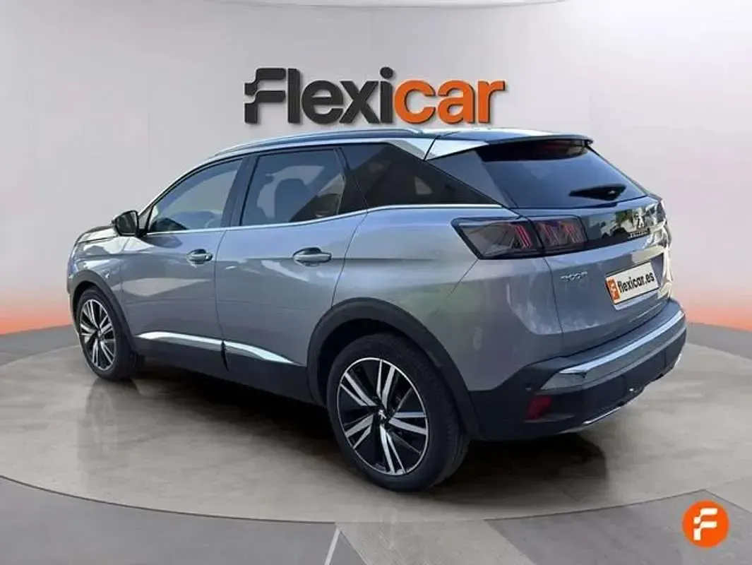 Usado Peugeot 3008 GT 131 CV (96 kW) 2022 Gris SUV