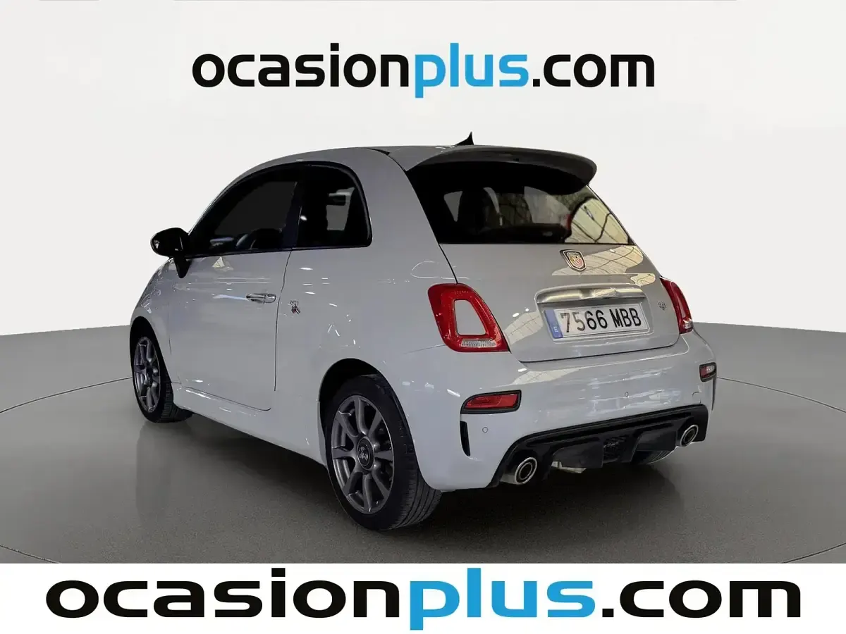 Usado Abarth 595 165 CV (121 kW) 2022 Gris Utilitario