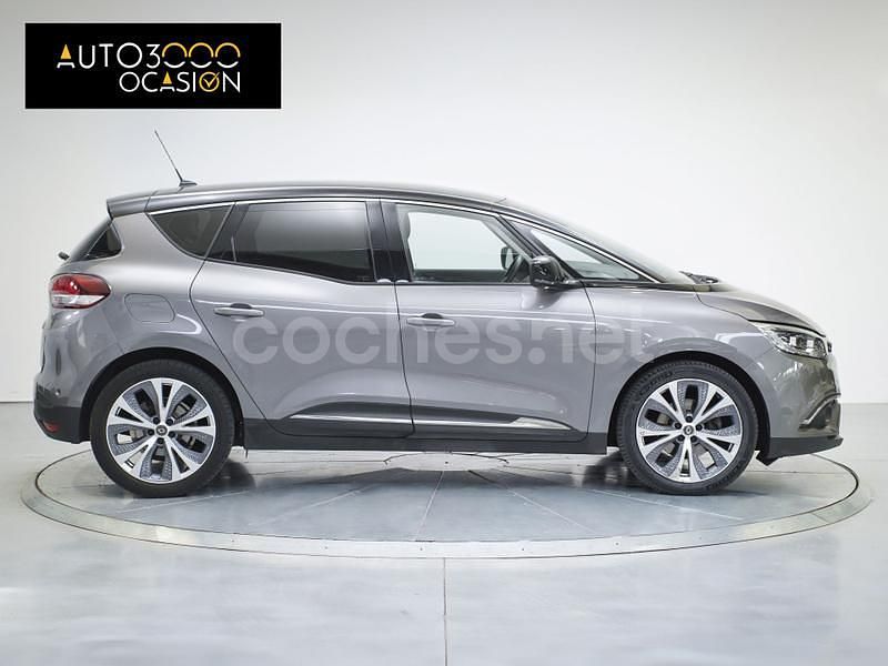 Usado Renault Scénic IV Zen 140 CV (102 kW) 2019 Gris / plata Monovolumen