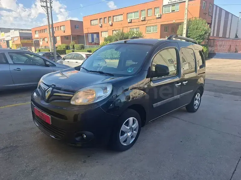 Usado Renault Kangoo 90 CV (66 kW) 2016 Negro Monovolumen