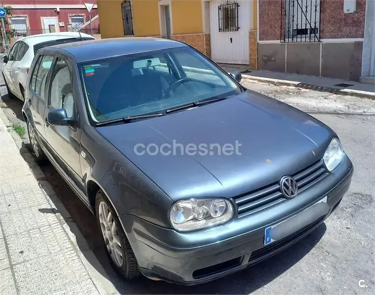 Usado VW Golf IV Advance 110 CV (80 kW) 2003 Gris / plata Berlina