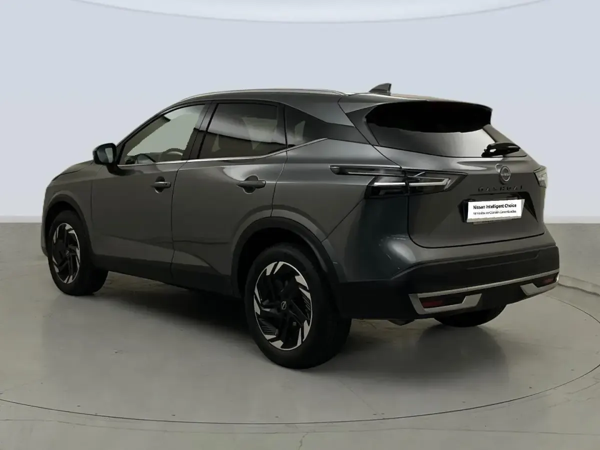 Usado Nissan Qashqai N-Connecta 140 CV (102 kW) 2025 Gris SUV