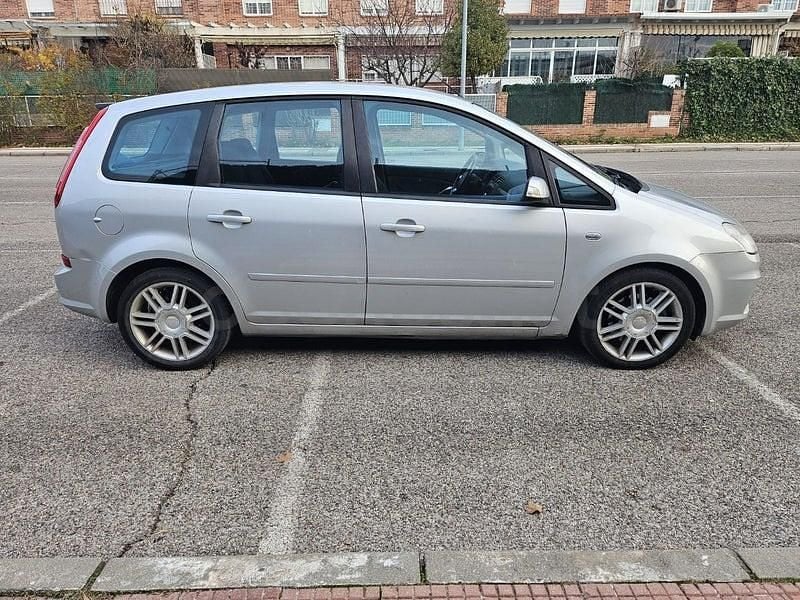 Usado Ford C-MAX Titanium 136 CV (100 kW) 2007 Gris / plata Monovolumen