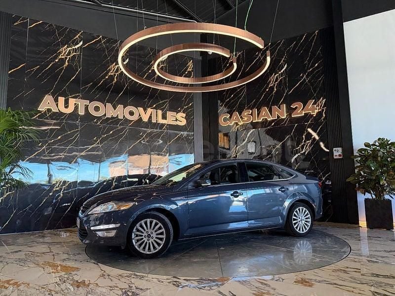 Usado Ford Mondeo Titanium 160 CV (117 kW) 2013 Gris / plata Berlina