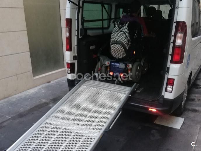 Usado Renault Trafic LIMITED 120 CV (88 kW) 2019 Blanco Monovolumen