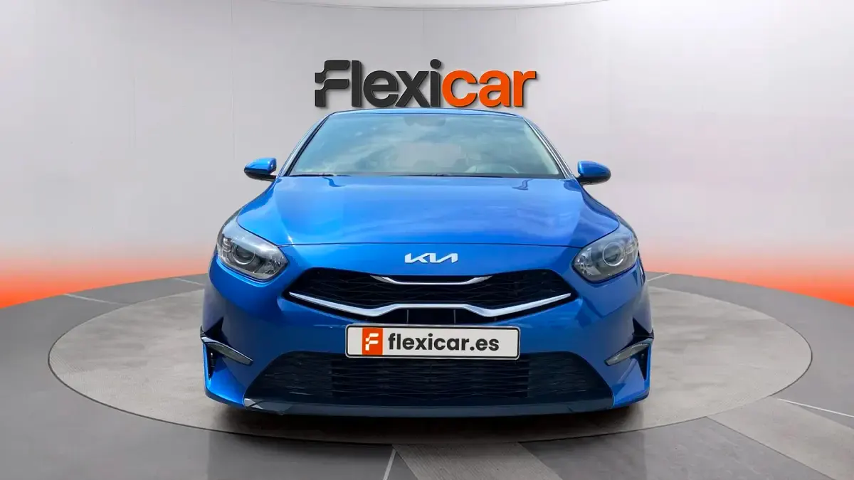 Usado Kia Ceed 136 CV (100 kW) 2023 Blanco Utilitario