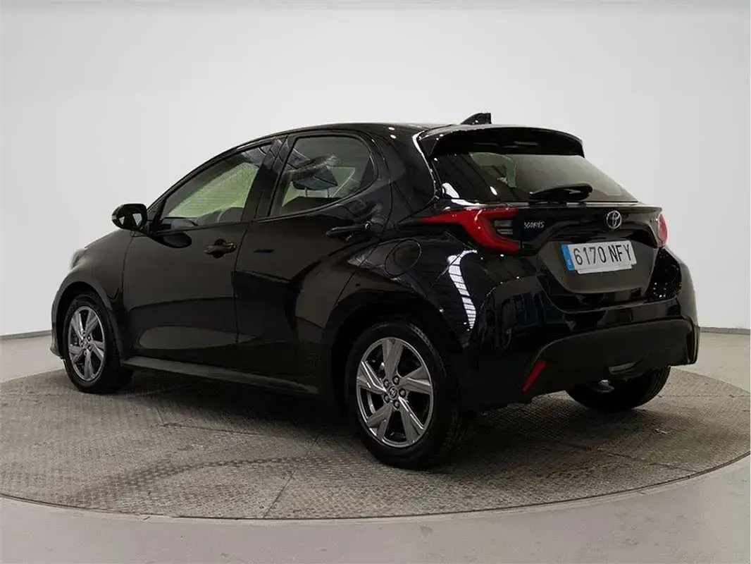 Usado Toyota Yaris Active 116 CV (85 kW) 2025 Utilitario