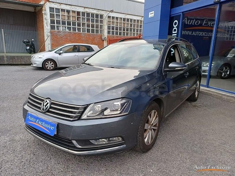 Usado VW Passat Advance 105 CV (77 kW) 2012 Negro Familiar