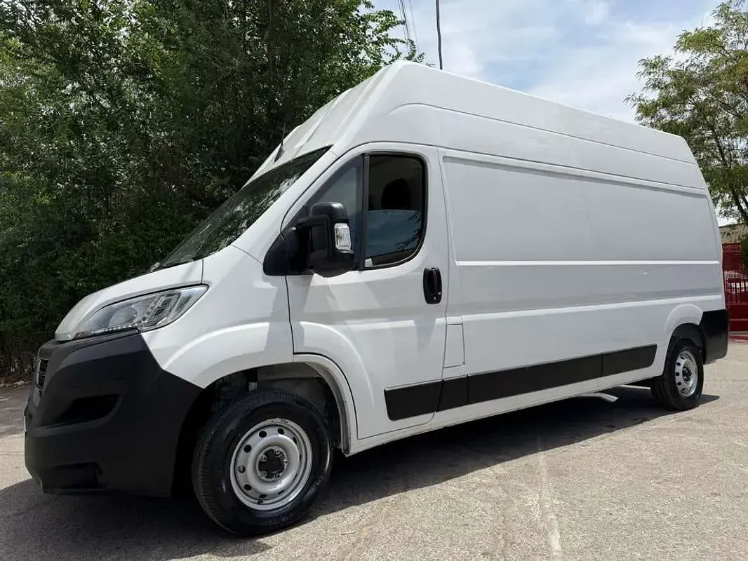 Usado Fiat Ducato 139 CV (102 kW) 2023 Blanco Van