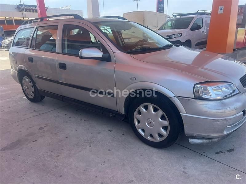 Usado Opel Astra Club 75 CV (55 kW) 1999 Gris / plata Familiar
