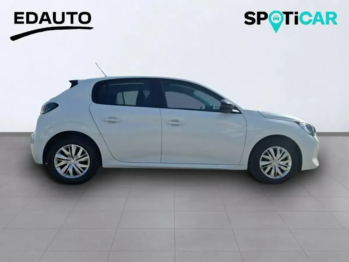 Usado Peugeot 208 Active 100 CV (73 kW) 2023 Blanco Utilitario