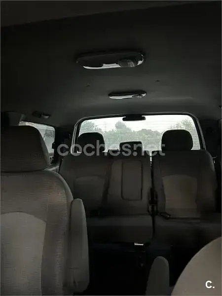 Usado Hyundai H-1 100 CV (73 kW) 2004 Gris / plata Monovolumen