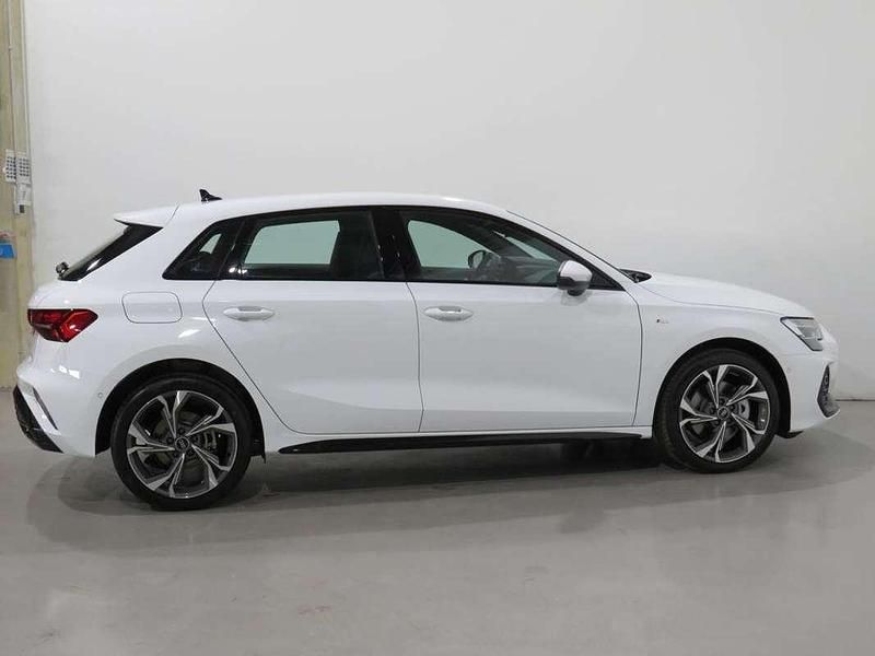 Usado Audi A3 Sportback e-tron S-Line 204 CV (150 kW) 2025 Blanco Utilitario