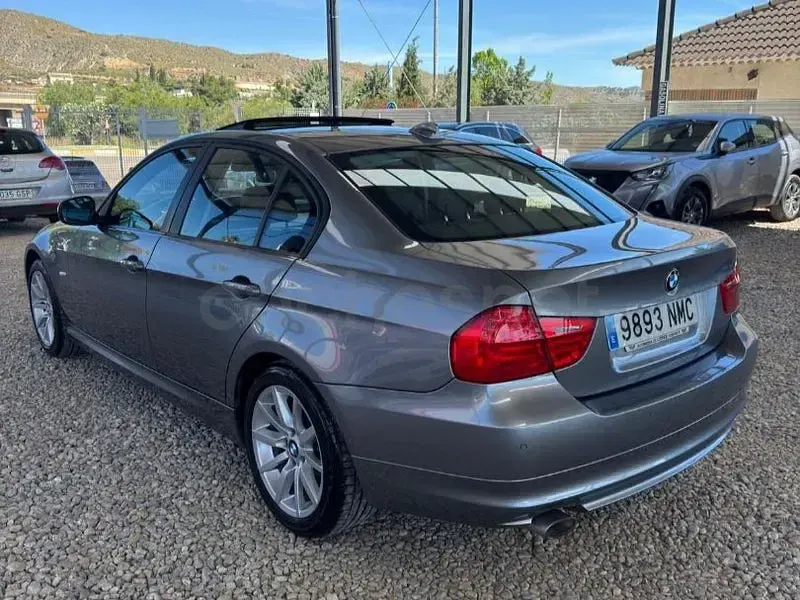 Usado BMW 320 184 CV (135 kW) 2012 Gris / plata Berlina