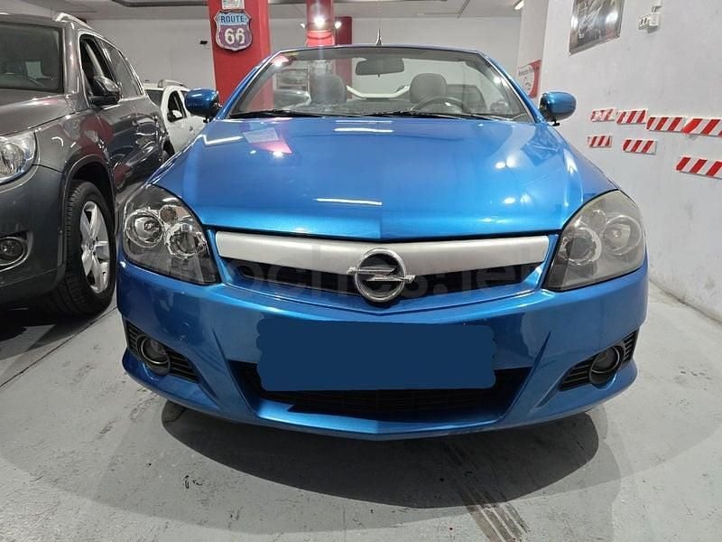 Usado Opel Tigra Enjoy 90 CV (66 kW) 2009 Azul Descapotable