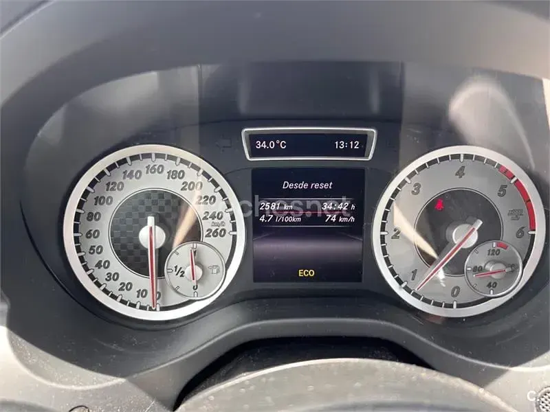 Usado Mercedes A180 Urban 109 CV (80 kW) 2014 Azul Utilitario