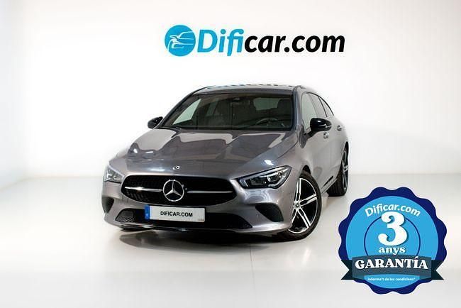 Usado Mercedes CLA200 160 CV (117 kW) 2023 Gris Utilitario
