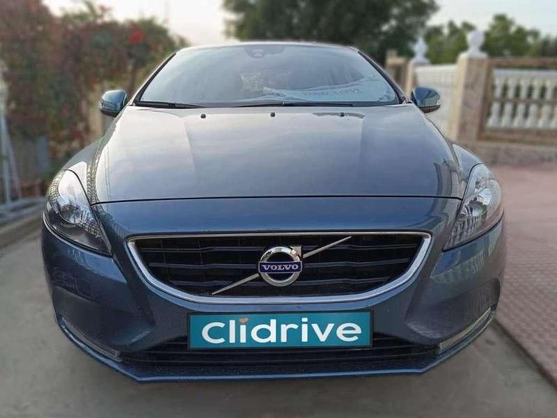 Usado Volvo V40 Kinetic 114 CV (83 kW) 2013 Gris Utilitario