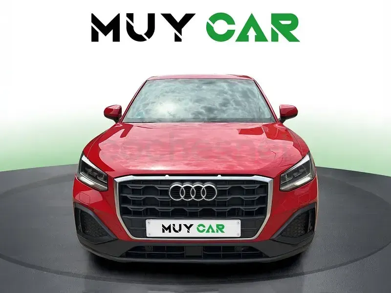 Usado Audi Q2 Ambiente 116 CV (85 kW) 2022 Rojo SUV